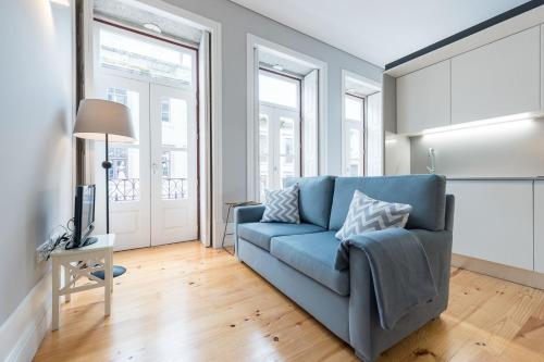 Porto Windows by central station by LovelyStay