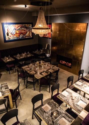 Art Hotel Grivolaにあるレストランまたは飲食店