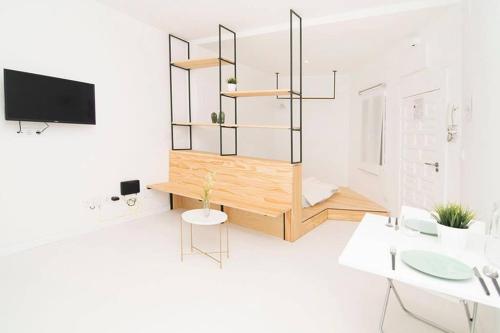 Loft de Diseño en Pleno Centro de Madrid, Calle Torrecilla del Leal, by Batuecas