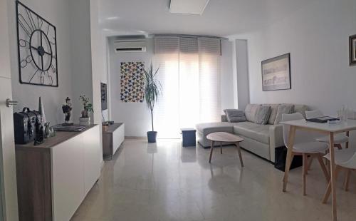 A seating area at VERO Granada y PARKING en el edificio