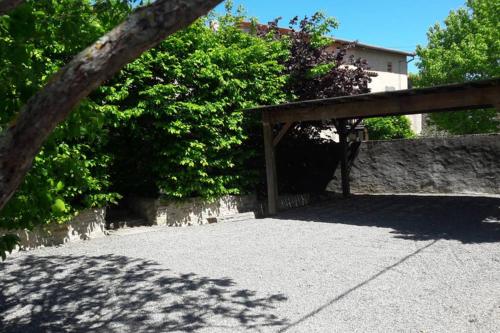 Fotografie z fotogalerie ubytování Gîte romantique dans maison vigneronne v destinaci Chatel-Guyon