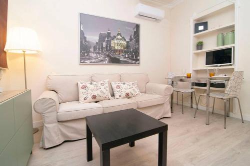 Estupendo Apartamento junto a Estación de Atocha by Batuecas