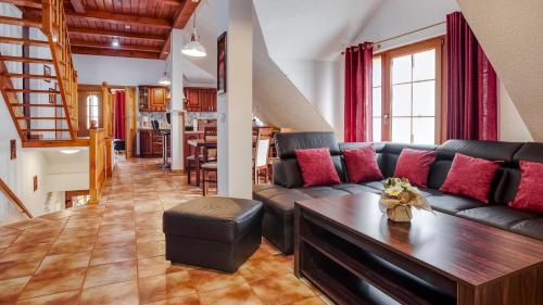 Karpacz Deptak, Sun & Snow