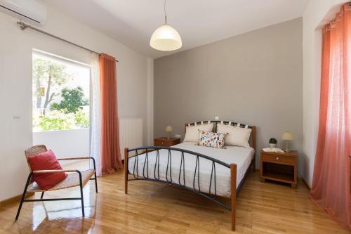 Katil atau katil-katil dalam bilik di Effies Cozy Villa-Spectacular View and Playground