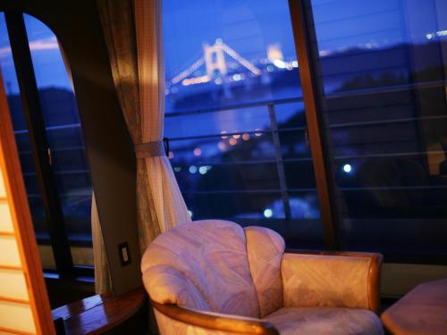 旅館から撮影された、または一般的な山の景色