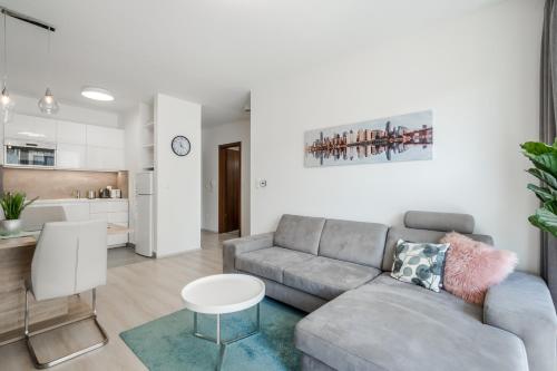 BpR Galactic Empire Home with balcony