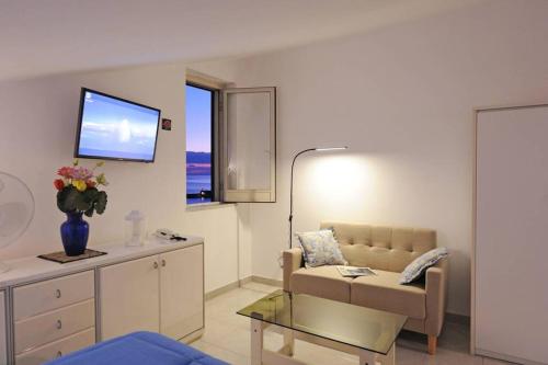Foto dalla galleria di Mamma Rosanna 2 - Studio flat in Amalfi with terrace ad Amalfi