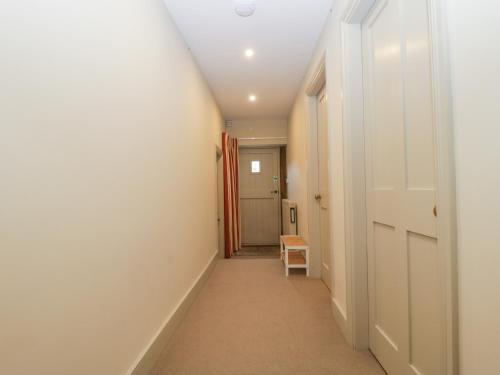 Compton Cottage – Photos 2