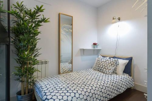 Moderno Apartamento en Malasaña Centro. SVFD by Batuecas