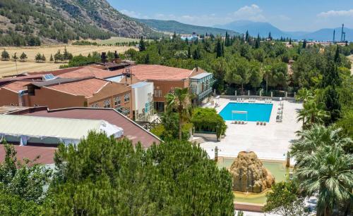 Πισίνα στο ή κοντά στο Polat Thermal Hotel