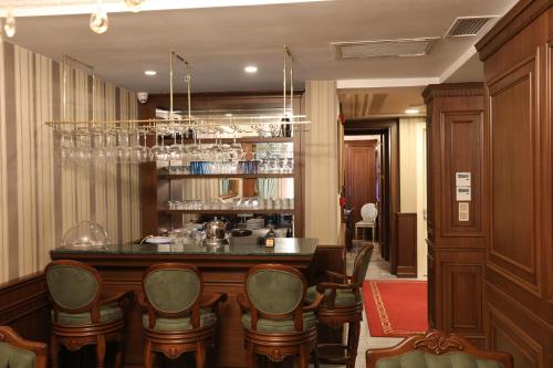 Zona de lounge sau bar la Meserret Palace Hotel - Special Category