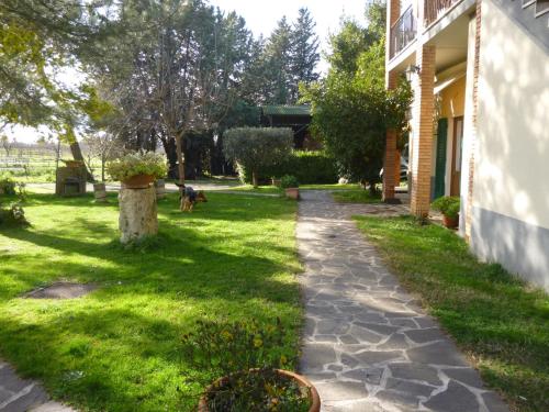 Taman di luar Agriturismo Il Capannone
