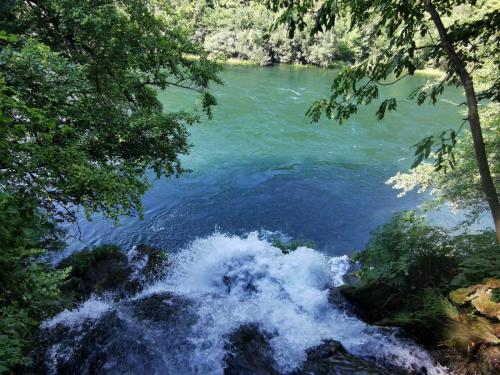 a river with water in the middle of it at Apartman Bugar in Mitrovac