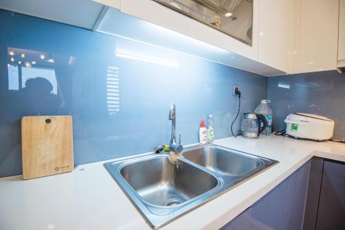 Nhà bếp/bếp nhỏ tại Premium Apartment Vinhomes Metropolis BaDinh