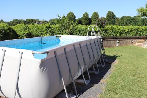 The swimming pool at or close to El Canfin
