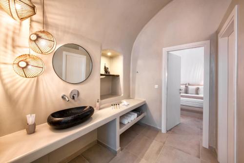 Ένα μπάνιο στο Hill Suites
