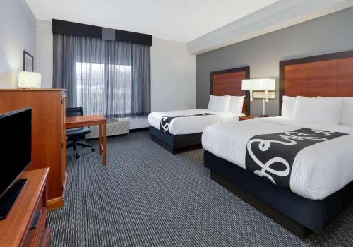 La Quinta by Wyndham Dallas North Central Image