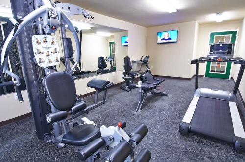 Das Fitnesscenter und/oder die Fitnesseinrichtungen in der Unterkunft Savannah Suites Atlanta Airport