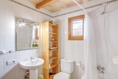 Koupelna v ubytování Sa Sini
