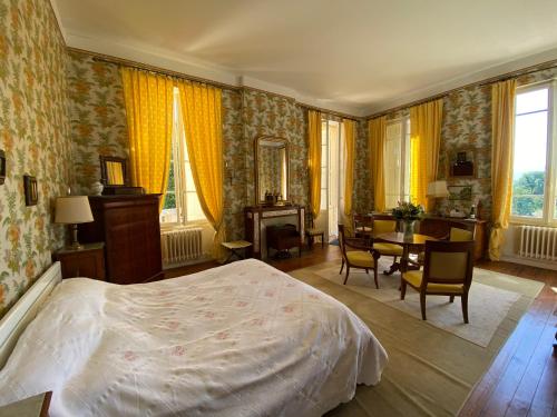 Imagen de la galería de Maison d'hôtes - Villa Les Pins - Lempaut, en Lempaut