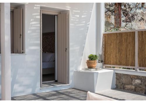 Φωτογραφία από το άλμπουμ του Pasithea Deluxe στην Τρυπητή