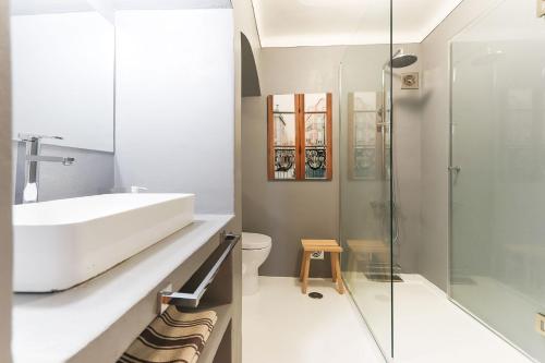 Ванная комната в Belem Prestige by Homing