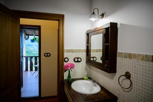 Foto dalla galleria di La Xamoca Apartamentos Rurales a Campiellos
