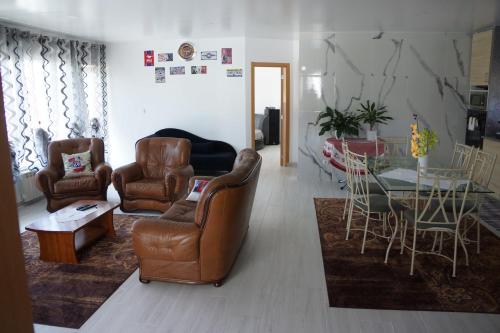 Casinha das Bonecas - Casa com Piscina Privada