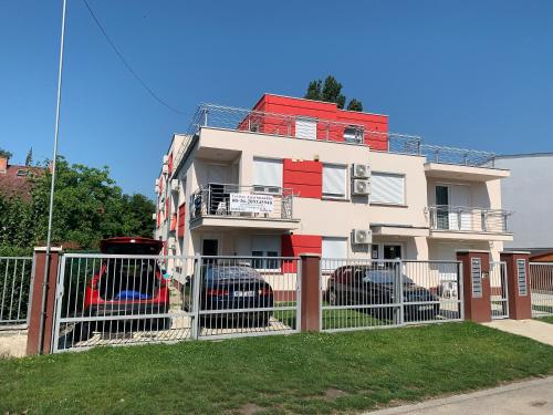 Budova, v ktorej sa apartmán nachádza