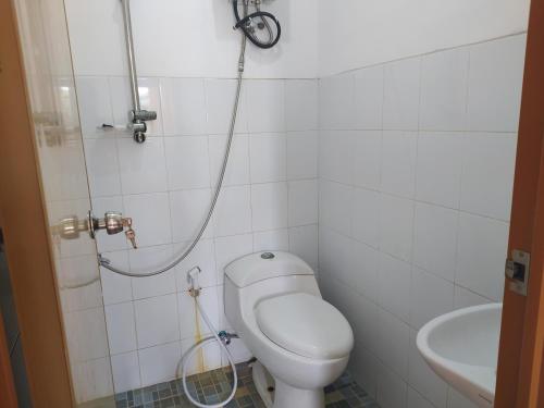 Ένα μπάνιο στο Villa Beverly