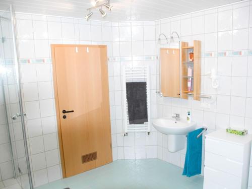 Photo de la galerie de l'établissement Ferienwohnung Sylvianne, à Ottenhöfen im Schwarzwald