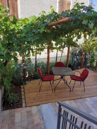 A garden outside ALLA CAMPANELLA