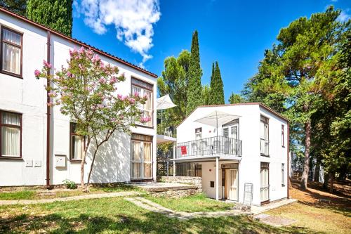 Apartments Astra