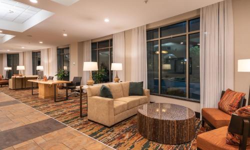 Holiday Inn Stevens Point - Convention Center by IHGにあるシーティングエリア