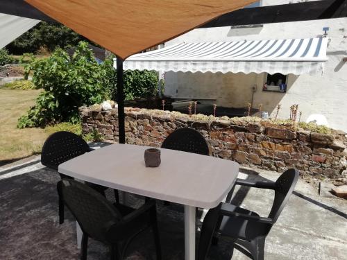 Gallery image of La Petite Maison in Beauchêne