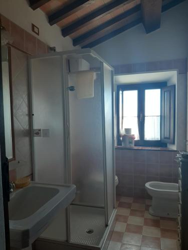 Ein Badezimmer in der Unterkunft Poggio Bicchieri