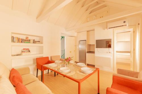 Apartment Casa Giralda Centro, Seville, Spain - Booking.com