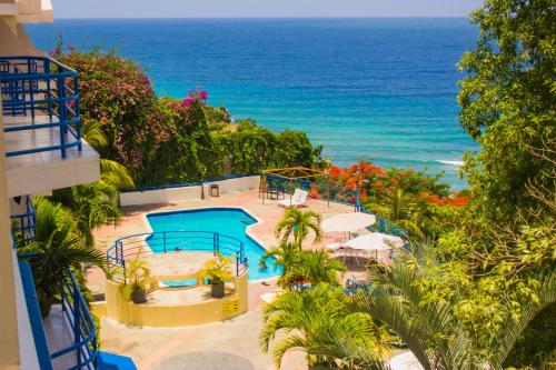 Bazén v ubytování Cap Lamandou Hotel nebo v jeho okolí