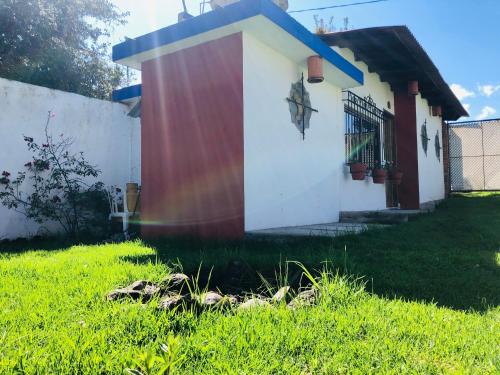 Un jardín fuera de Cabañas el Pajar
