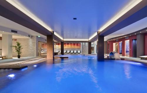 Bazén v ubytování Hotel Lo Zodiaco nebo v jeho okolí