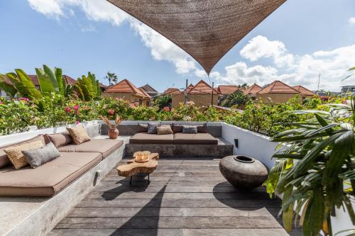 Ruang duduk di Beyond Bespoke Villas