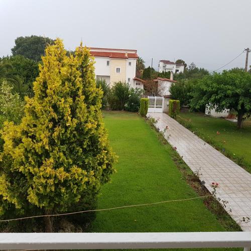 Κήπος έξω από το Silver Villa Raches, Sky