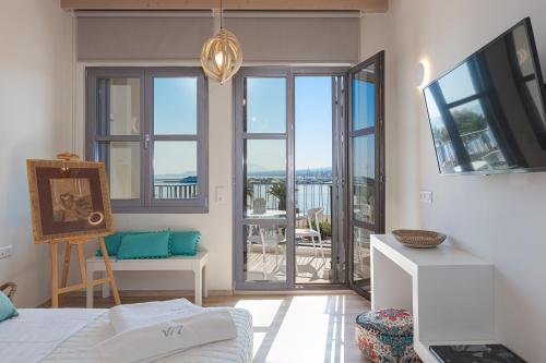 Gallery image of V77 Seafront Suites in Rethymno