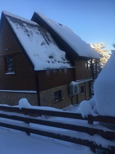 Apartmani Tornik-Planinska Kuća Zdravković en invierno