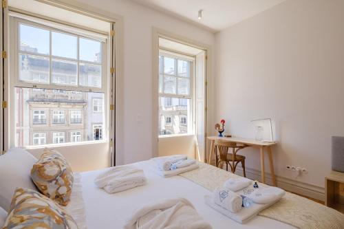 BOUTIQUE Rentals- THE RIBEIRA***** Apt great views