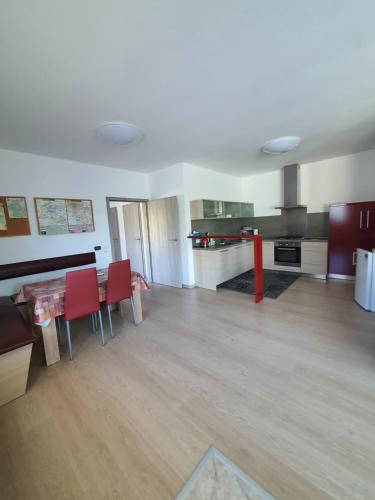 Küche/Küchenzeile in der Unterkunft Apartmán Kurdějov