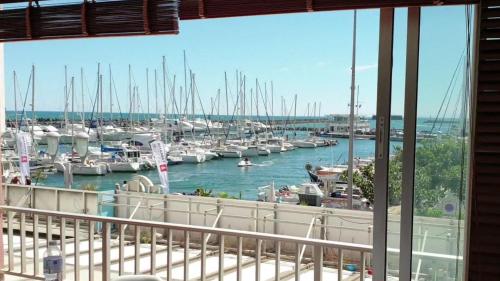 Résidence de standing la Pêcherie Spacieux T3 comme un cocon familial vue mer et sur l'avant port Sur le bout du bout de Cap d'Agde seule cap en Occitanie photo 42