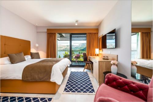 Postel nebo postele na pokoji v ubytování Hotel Seventh