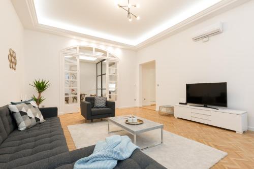 Space and Style in The Heart Of Budapest w 2BR&2BT 1068 Budapest, 54 Király utca kép - 3