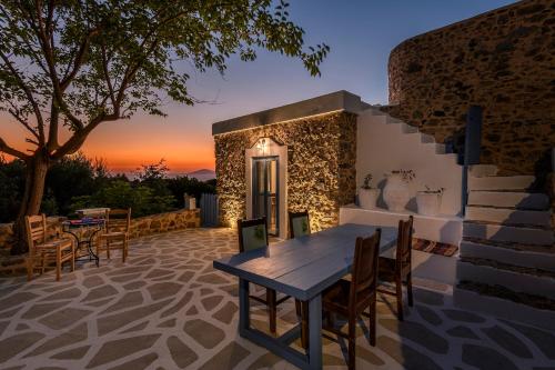 The Aegean blue country house Old Milos